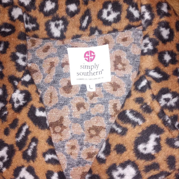 Simply southern thick shacket oversized - Picture 4 of 4